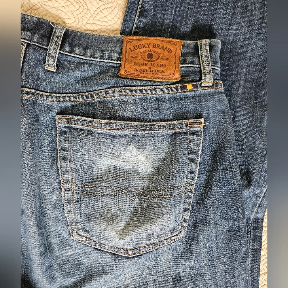 Lucky Brand Jeans Men, Size 34x34, Blue, classic straight - Picture 4 of 7